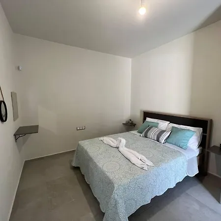 Modern Stylist House For Friends Holiday home
